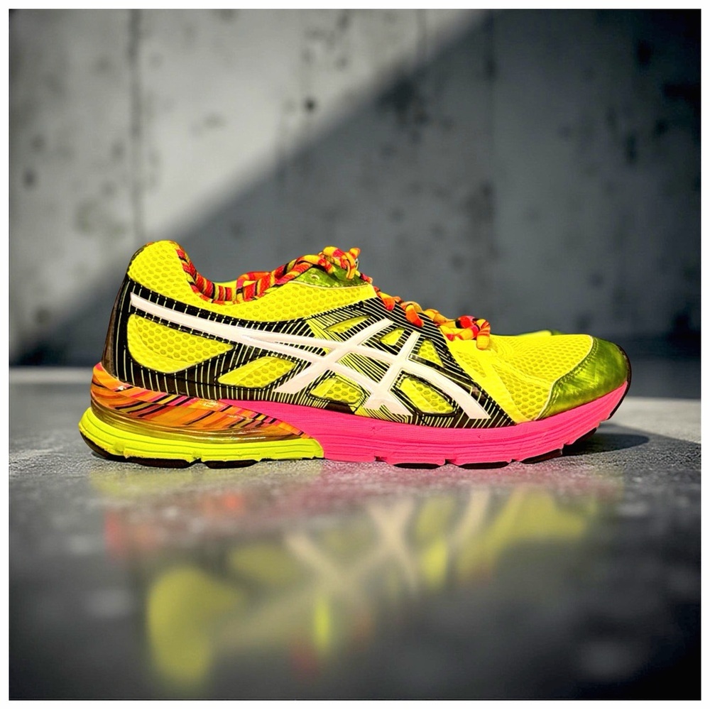 ASICS Neon Performance Running Sneakers | Women’s Size 10